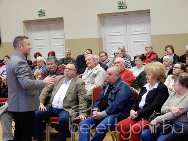 Igaz beszéd - dr. Ujhelyi István Berettyóújfaluban 29